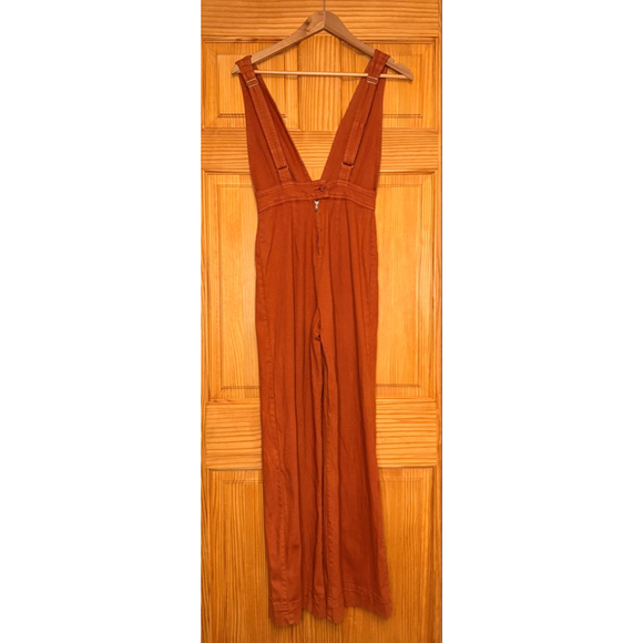 Dollhouse Rust Wide Leg Jumpsuit Deep V Utility Pockets Size 3 - Picture 3 of 6